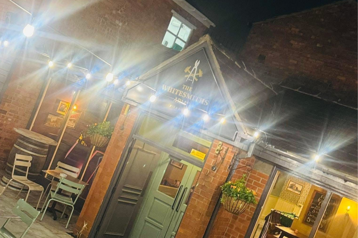 The Whitesmiths Arms at night, Standishgate, Wigan